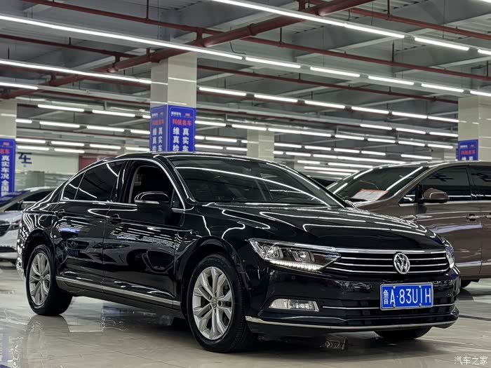 19年大众迈腾33020t豪华9万公里桃木内饰座