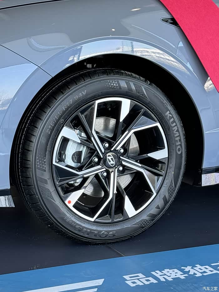 这个车长在我审美上了