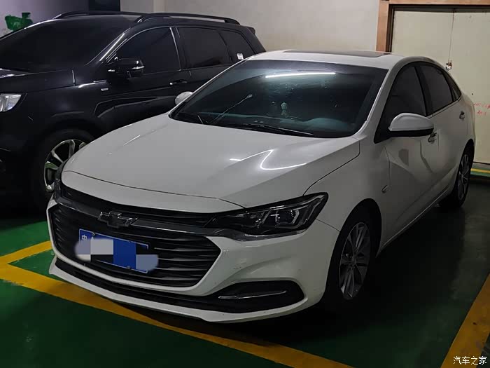 本人有一辆雪佛兰科鲁泽22款320自动悦享天窗版出售右边门