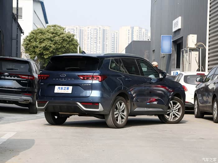 福特领睿尊领版plus价格当前是开福特福睿斯开了七