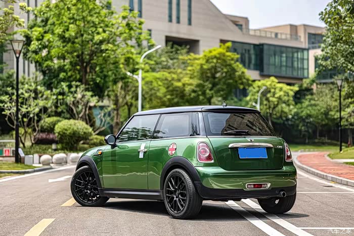 最新淘到 14年宝马mini one 1.6l 精品车况查