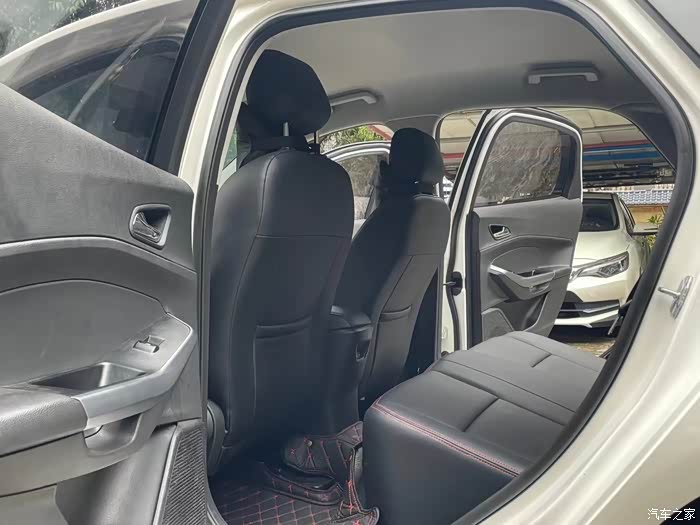 2020年1月精品福特福睿斯15l排量自动档真皮座椅