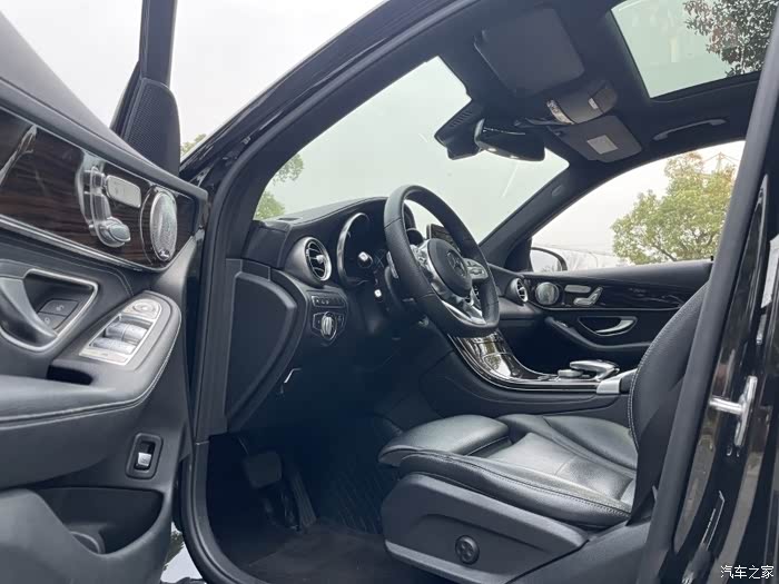 17年奔驰glc260竟然这个价
