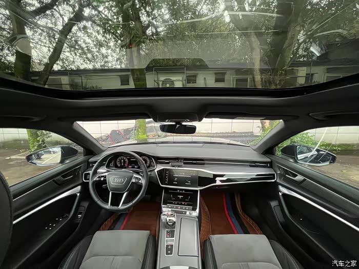 新货到店19年底20款奥迪a6l45动感20t高功配