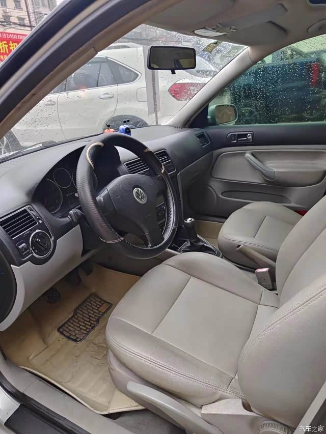 到手一台便宜的代步车08年大众宝来年检保险都有只要98