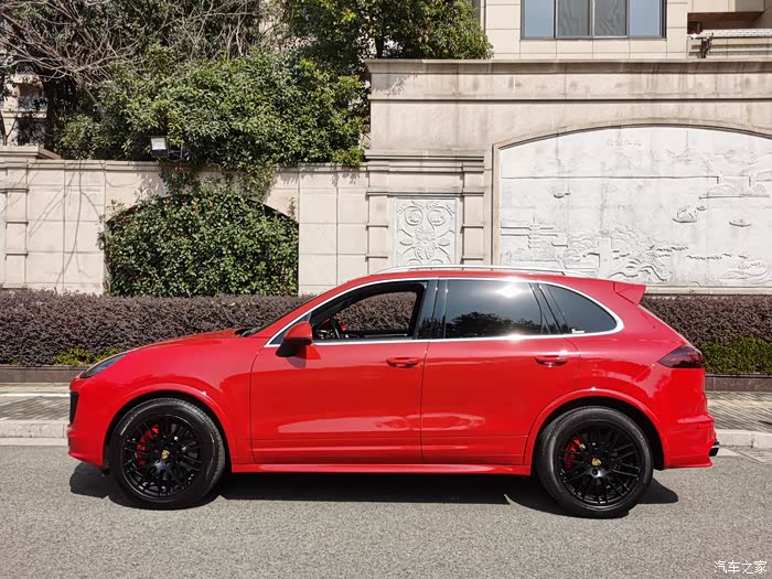 出18年上牌保时捷卡宴gts