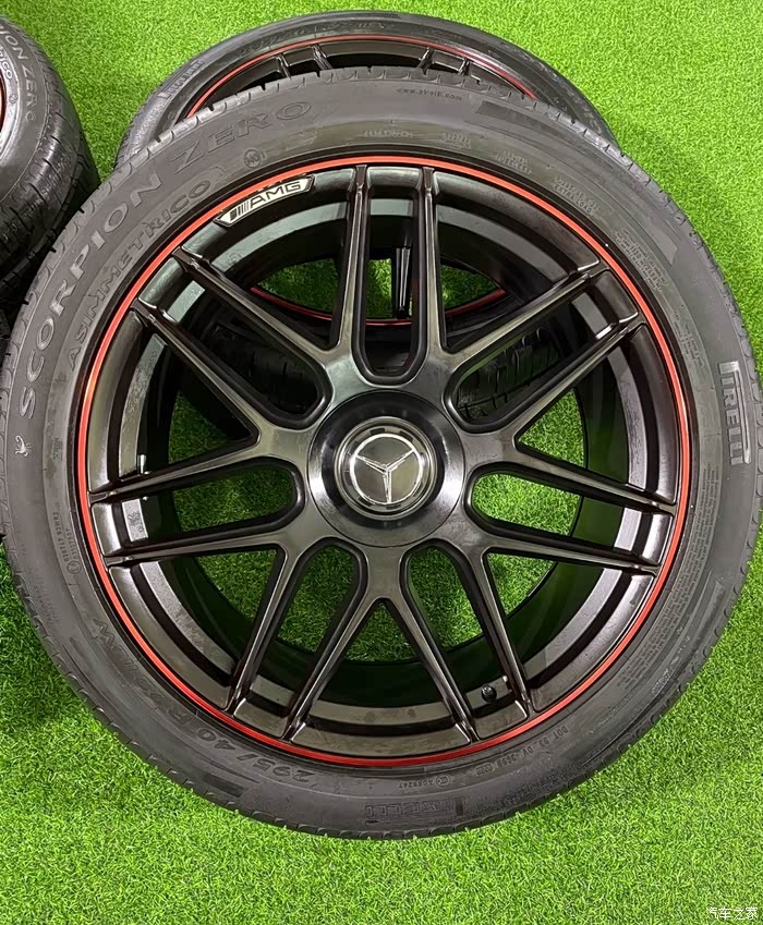 点击:>1|回复:>0奔驰g级论坛>精品一套奔驰g63轮毂22寸大g钢圈22寸>