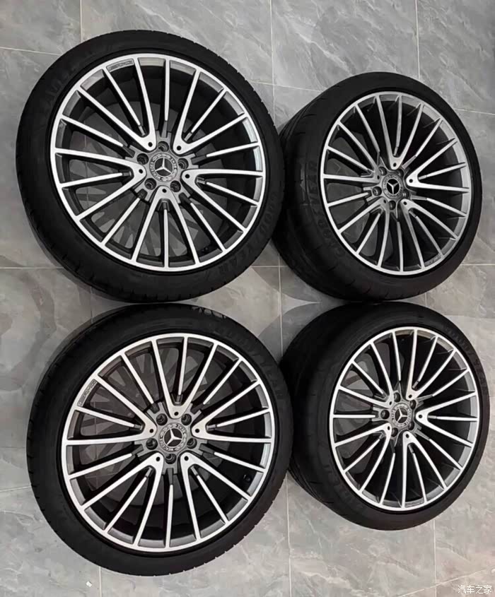20寸奔驰s500轮毂带轮胎一套原厂原车拆车件,中意的来
