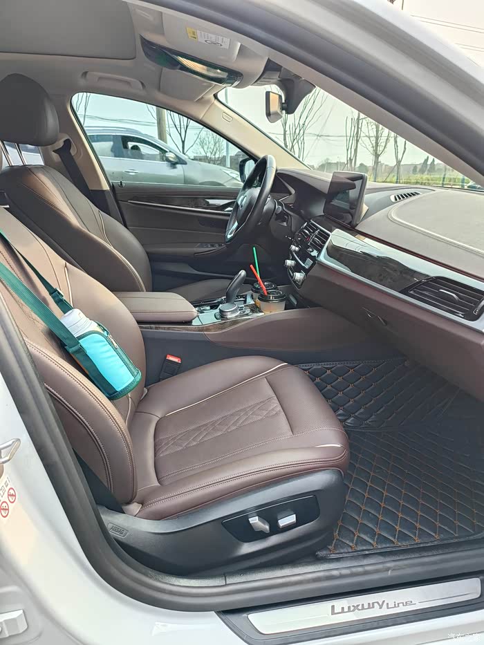 21款宝马525li豪华极品车况