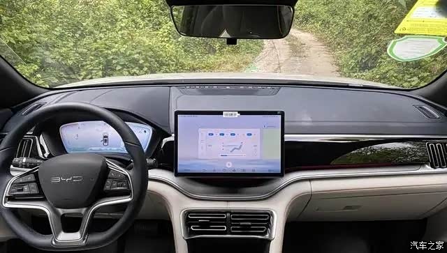 比亚迪宋plusdmi荣耀版用车体验