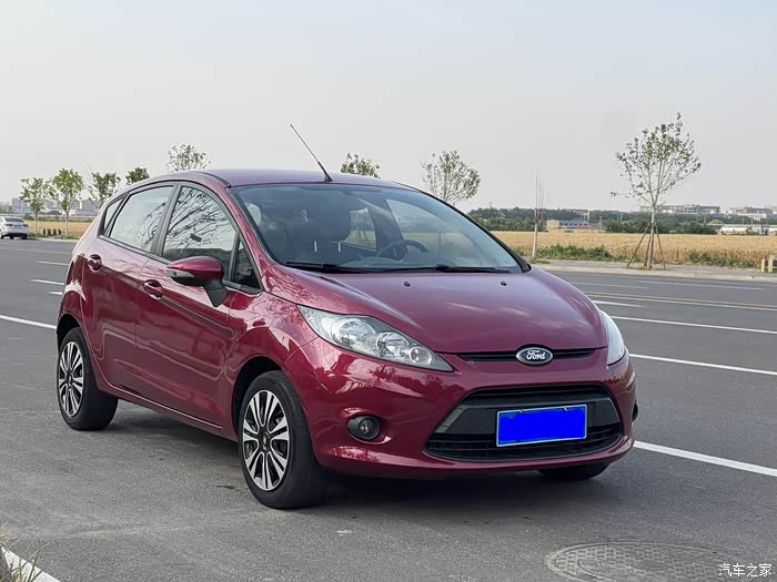 12年一手福特嘉年华1.5自动仅仅行驶7万公里