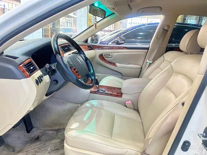 情怀老车丰田皇冠