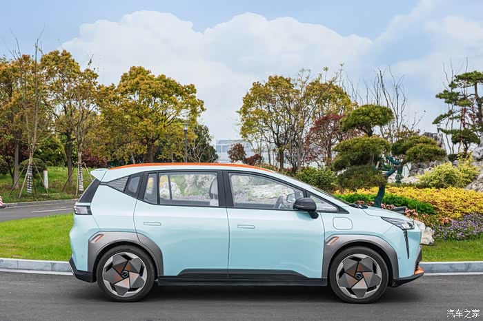 广汽埃安: 广汽集团孵化的独立智能电动车品牌.2017年7月