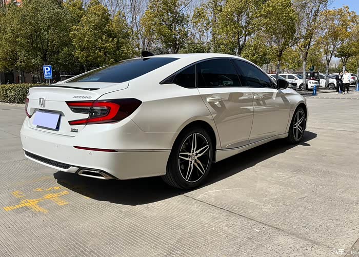 【图】出10代半幻夜尊贵白色_雅阁论坛_汽车之家论坛