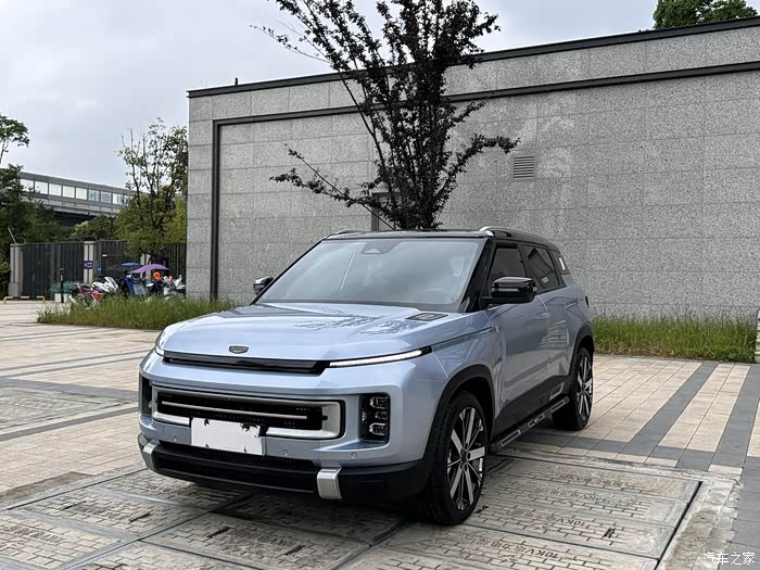 新到2023吉利icon巧克力醇臻版顶配,四缸机,原版原漆