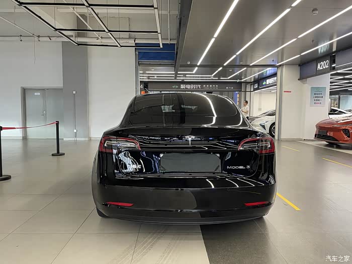 新到21款特斯拉model32021年3月上牌安全行驶4