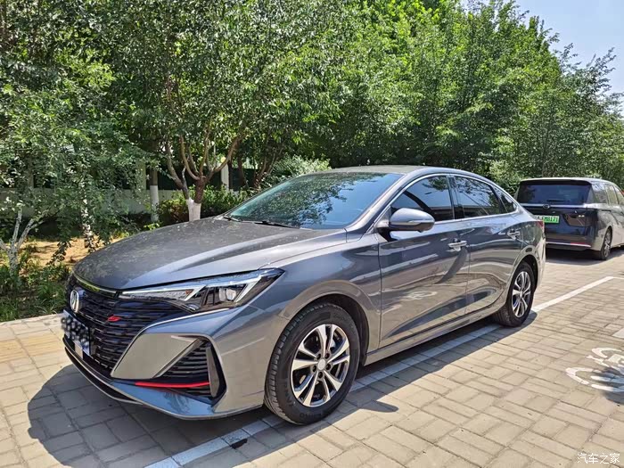 出售23年长安逸动plus