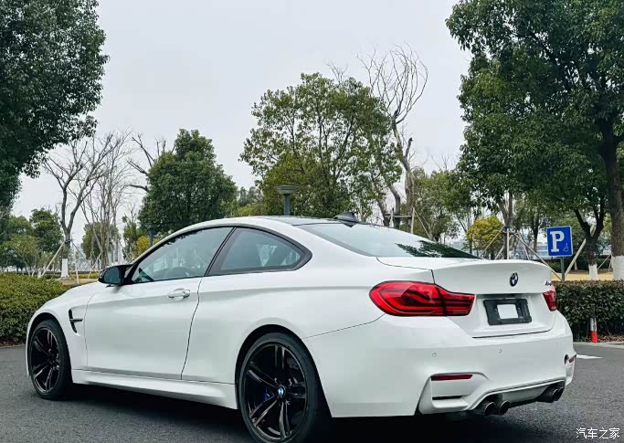 宝马m4售价285万元上牌日期2017年11月车