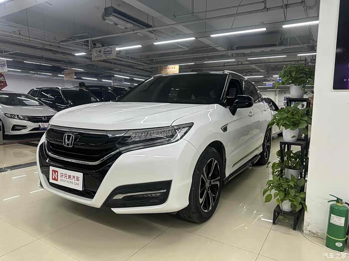 2017款本田urv370turbo四驱尊享版国v