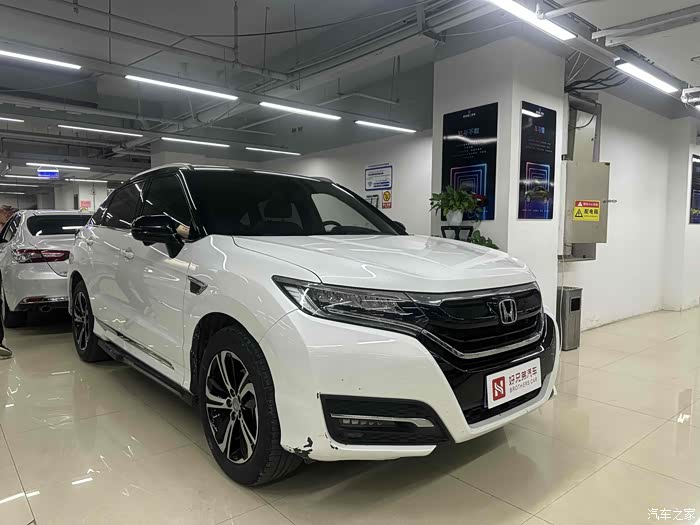 2017款本田urv370turbo四驱尊享版国v