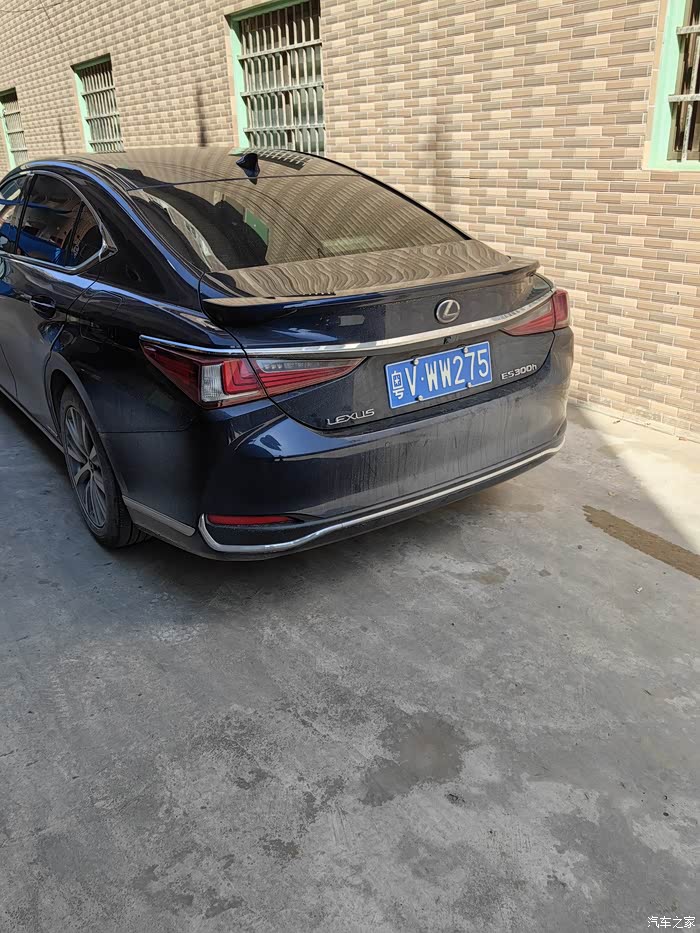 精品车况几乎原漆2019年2月11万公里雷克萨斯es300h