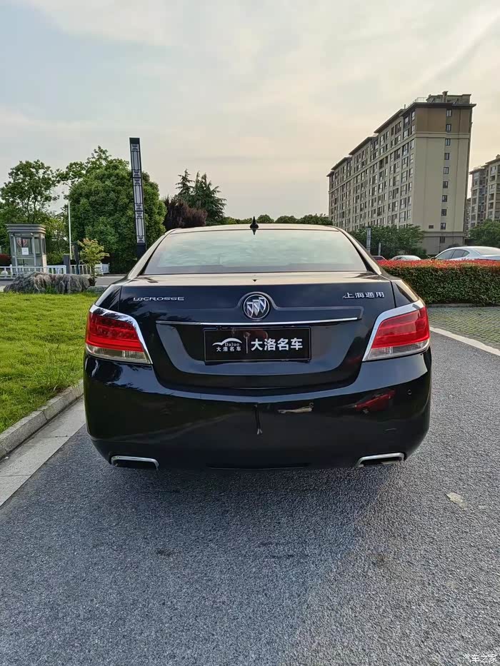 零九年别克大君越2.4的排量15万公里,电动座椅,大屏显示屏