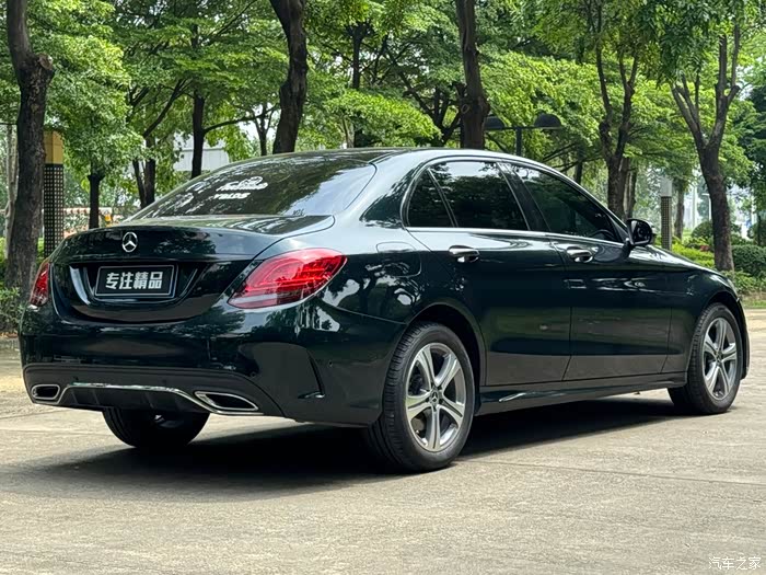 出奔驰 20款 改款c 260 l 运动版 20年6月上牌