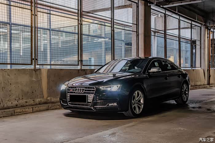 自用奥迪s5sportback17年上牌