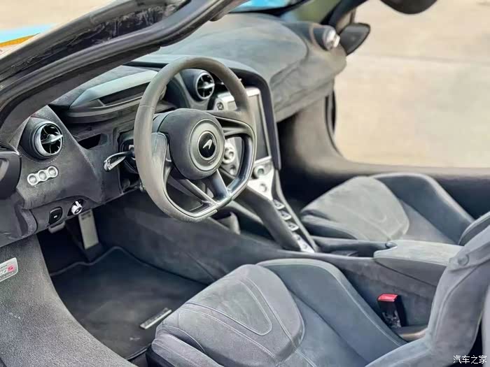 急出19年迈凯伦720s宝华韦健都有配置高