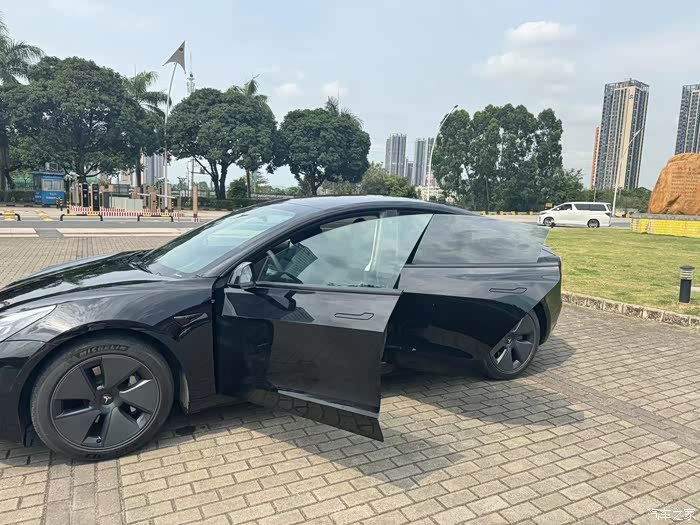 特斯拉毛豆3 4w公里准新车 15.xx 出了帮您省了一半的