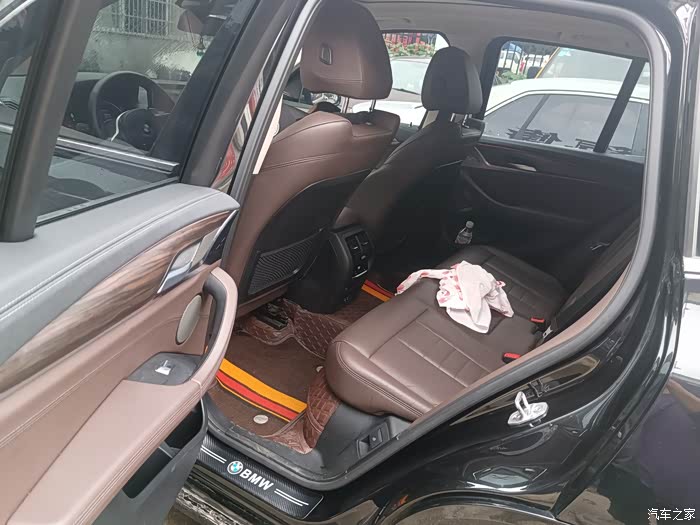 转让一台21年宝马x3新车指导价价42万多的车况原版原漆只走