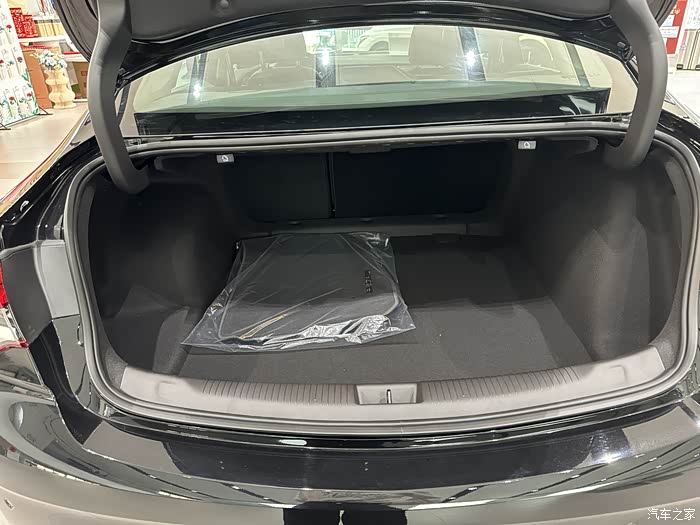 今天去4s店试驾了君威试驾君威车后的感受可能因人而异君威