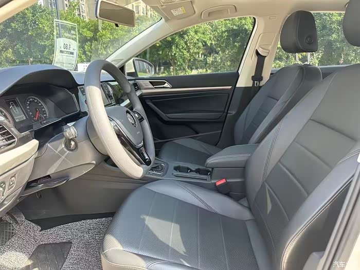 新到店2020年上牌大众朗逸plus车况精品价格不高只