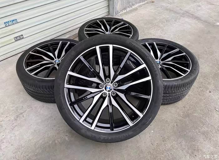 新款x522寸汽车大轮毂极品成色珠三角可面交有兴趣的