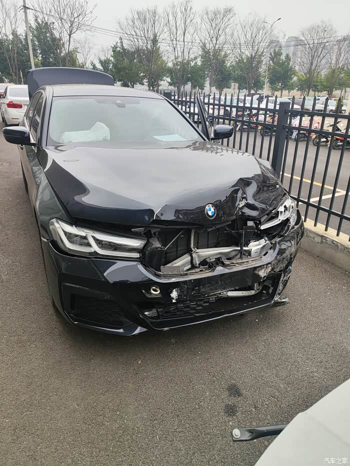 【图】车祸无情希望大家开车一路平安_宝马5系论坛_汽车之家论坛