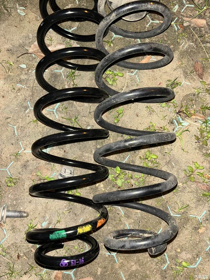 更换了减震器弹簧