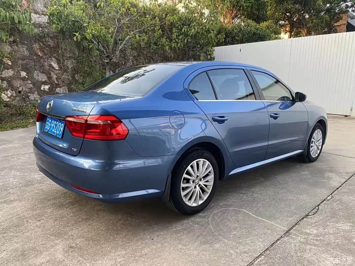 个人自用车出售朗逸天花板14t运动版14款14年上牌