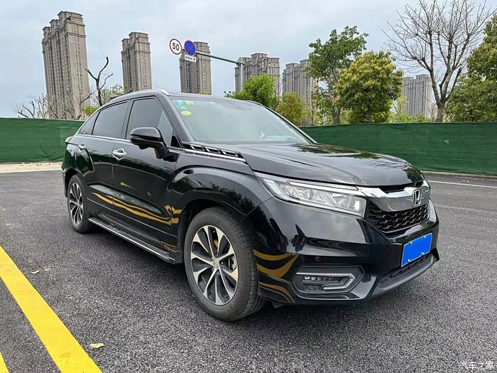 2017款本田冠道15t无级240turbo两驱舒