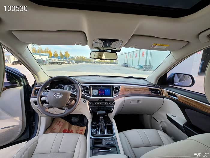 车主实拍17年广汽传祺gs8两驱七座豪华智联版三处划痕