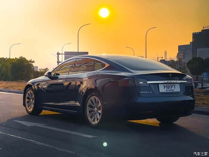 17款特斯拉models7517年上户行驶106万公