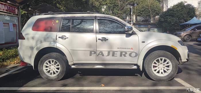 借楼【出售一台三菱劲畅】欧蓝德表亲,16年3.0四驱,9.6万公里.