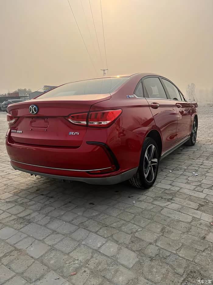 北汽eu5个人一手车出售19年准新车
