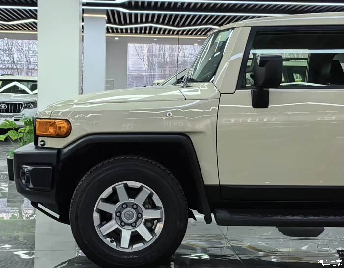 每天认识一辆车丰田fj酷路泽