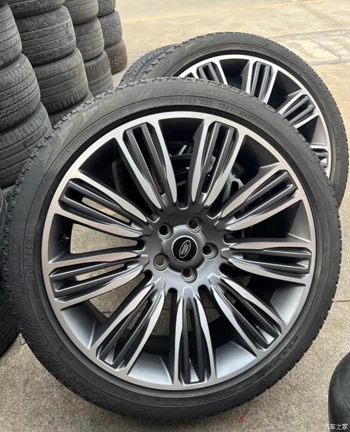 路虎揽胜22寸原厂轮毂轮胎喜欢的看过来