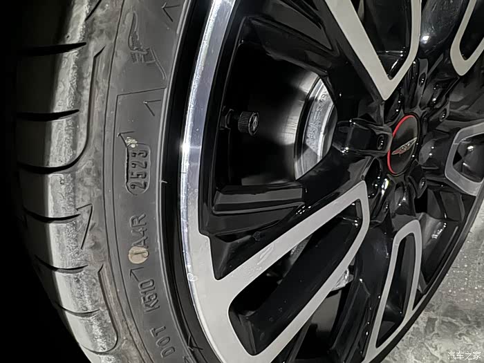 出4条宝马mini原厂固特异防爆胎2054018下地