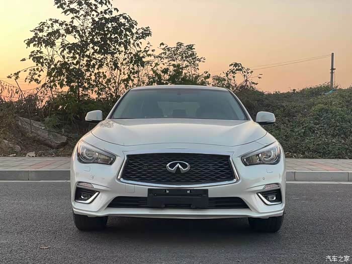 2023款 英菲尼迪q50l 2.0t 进享运动版 23年6