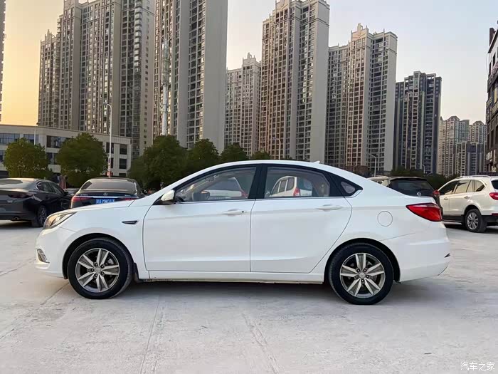 长安逸动2016款16lgdi手动劲锐型201