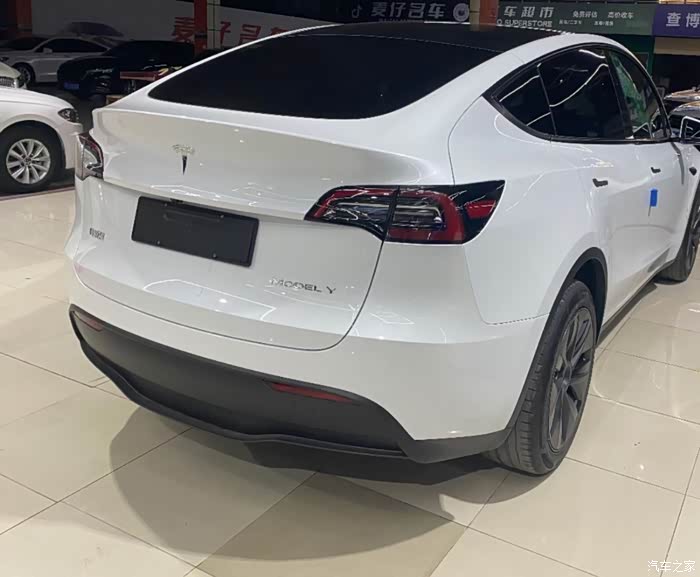 刚到新款特斯拉modely指导价299924年3