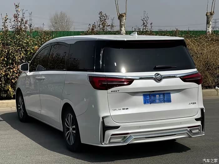 出台2022年别克gl8es陆尊653t舒适型原厂