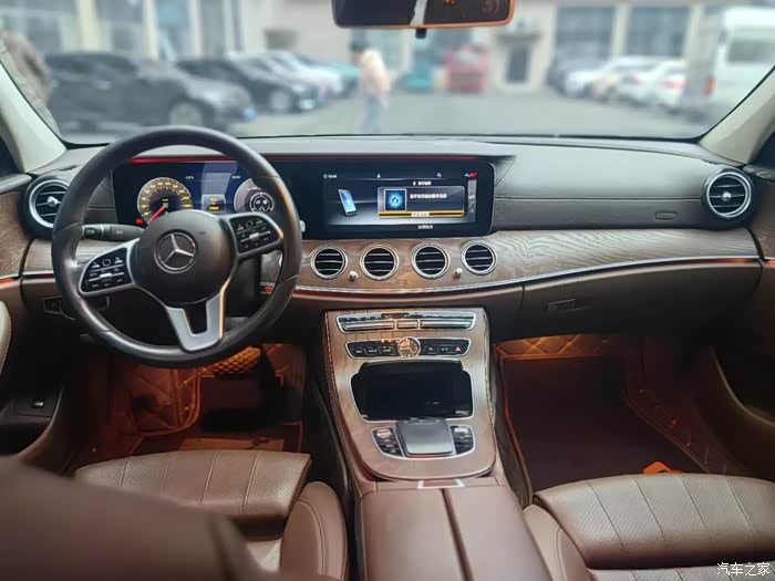 19年奔驰e260你猜现在值多少钱2019年奔驰e260l